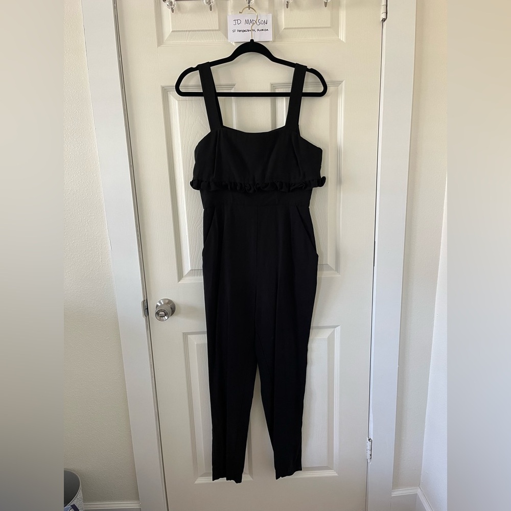 Women’s Black Ruffled BCBG Jumpsuit (size 6) - Picture 3 of 7